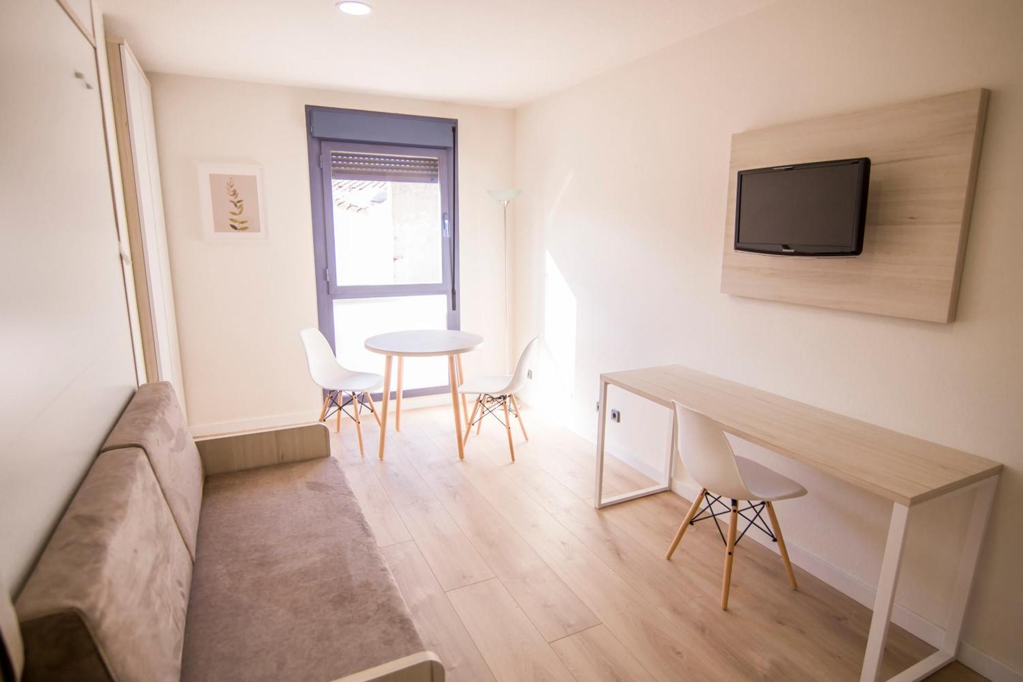 Apartamentos Plaza De Santiago - Estudios Turisticos - 1 Llave Pinto Extérieur photo