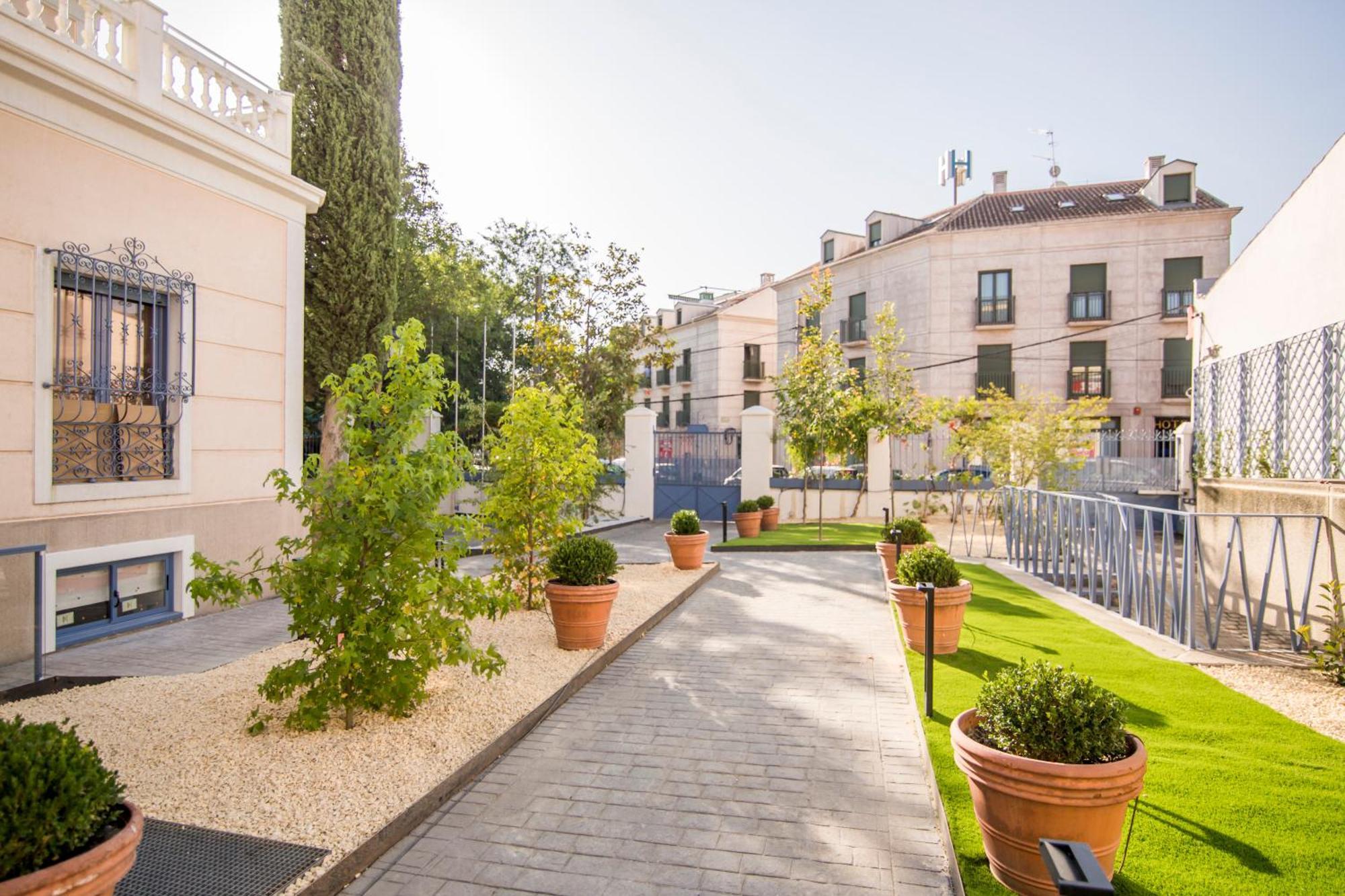 Apartamentos Plaza De Santiago - Estudios Turisticos - 1 Llave Pinto Extérieur photo