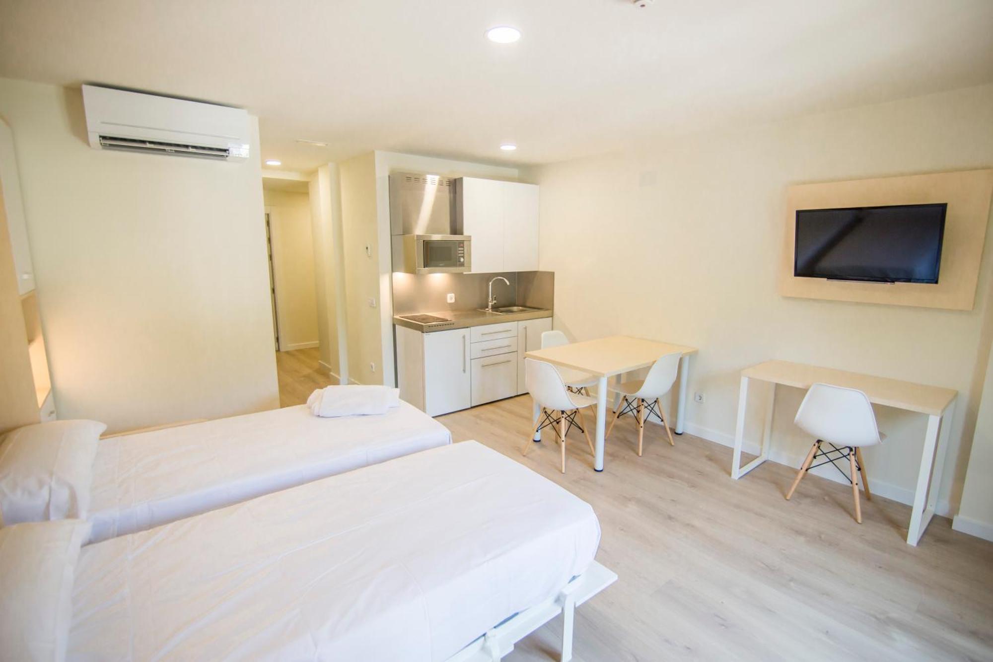 Apartamentos Plaza De Santiago - Estudios Turisticos - 1 Llave Pinto Extérieur photo